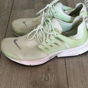 Nike Prestos